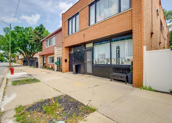 Walk To Stores & Parks! Stylish Appartement *