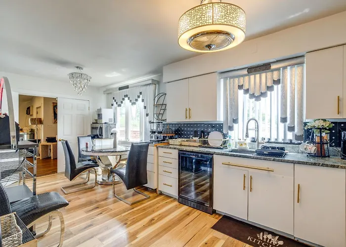 Appartement Walk To Stores & Parks! Stylish